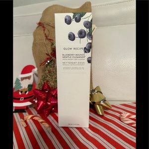 Glow Recipe Blueberry Cleanser Brand New!